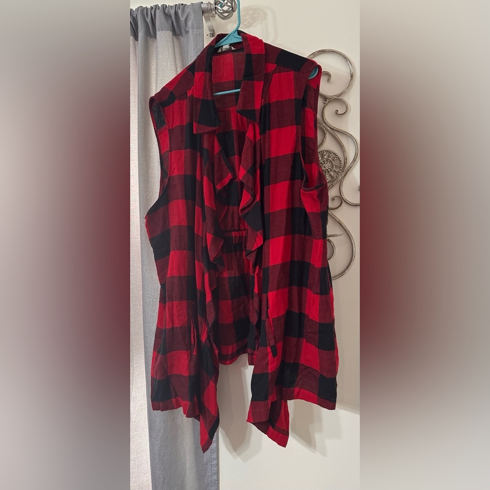 Cato’s Buffaloe Plaid Women's open front Vest